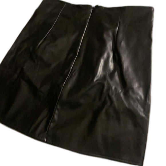 Black Skirt!!! - Picture 2 of 2